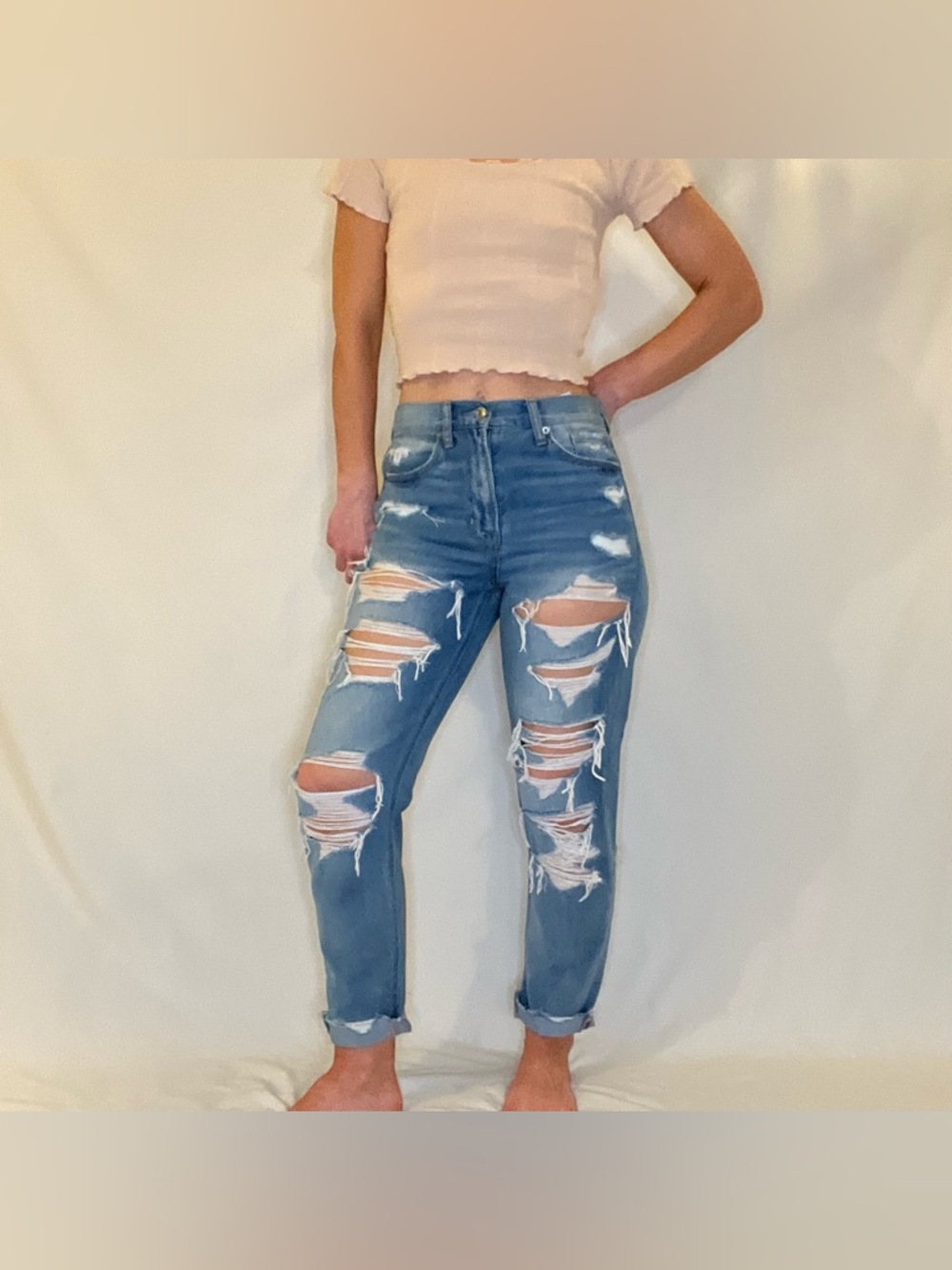 American Eagle Outfitters Mom Jeans High Rise Light Wash Distressed Women’s 4 - Picture 2 of 8